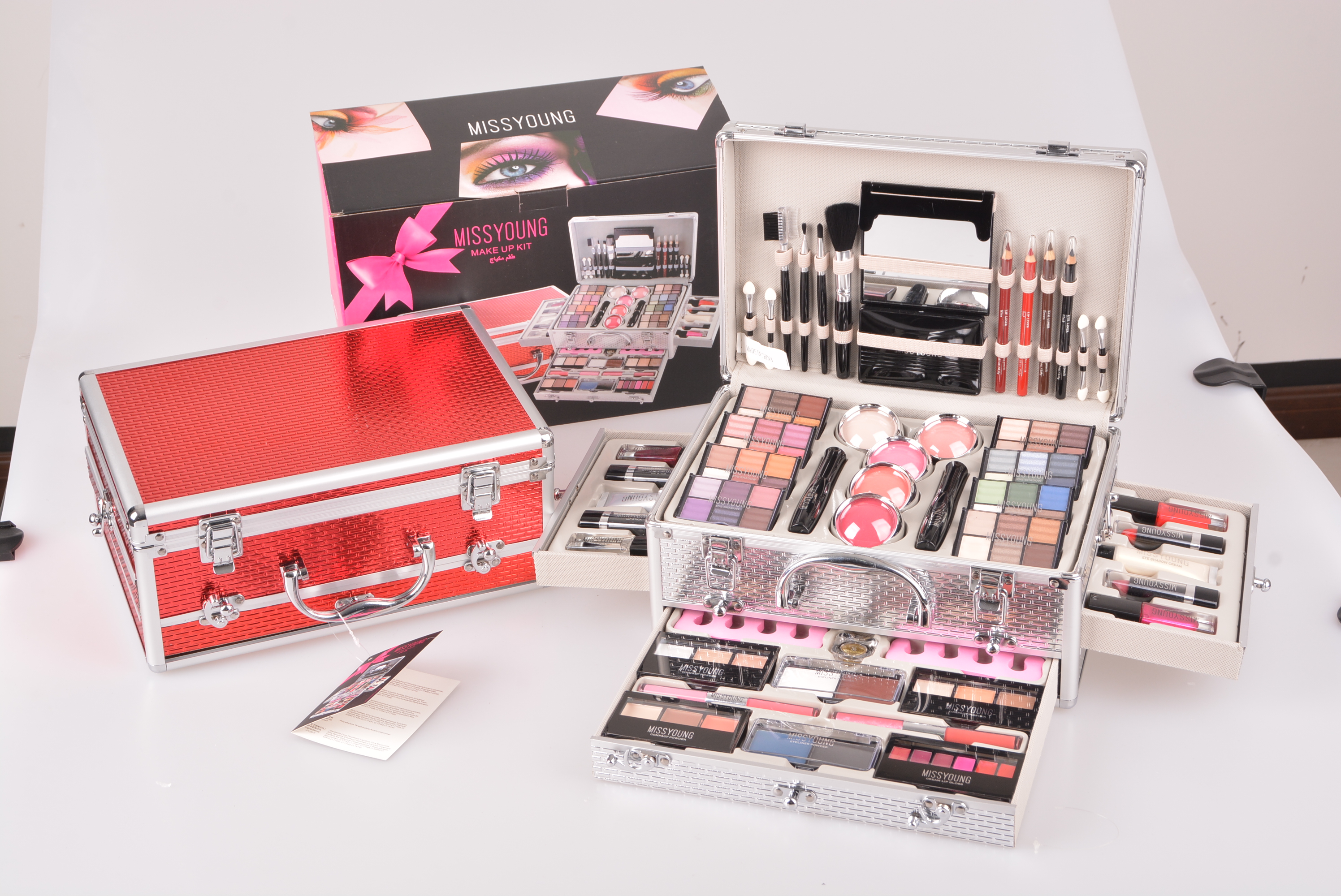 Miss Young Hot Sale Travel Cosmetic Bag Box 24pcs Brush Set Private Label Girls Beauty Set Children Makeup Toys